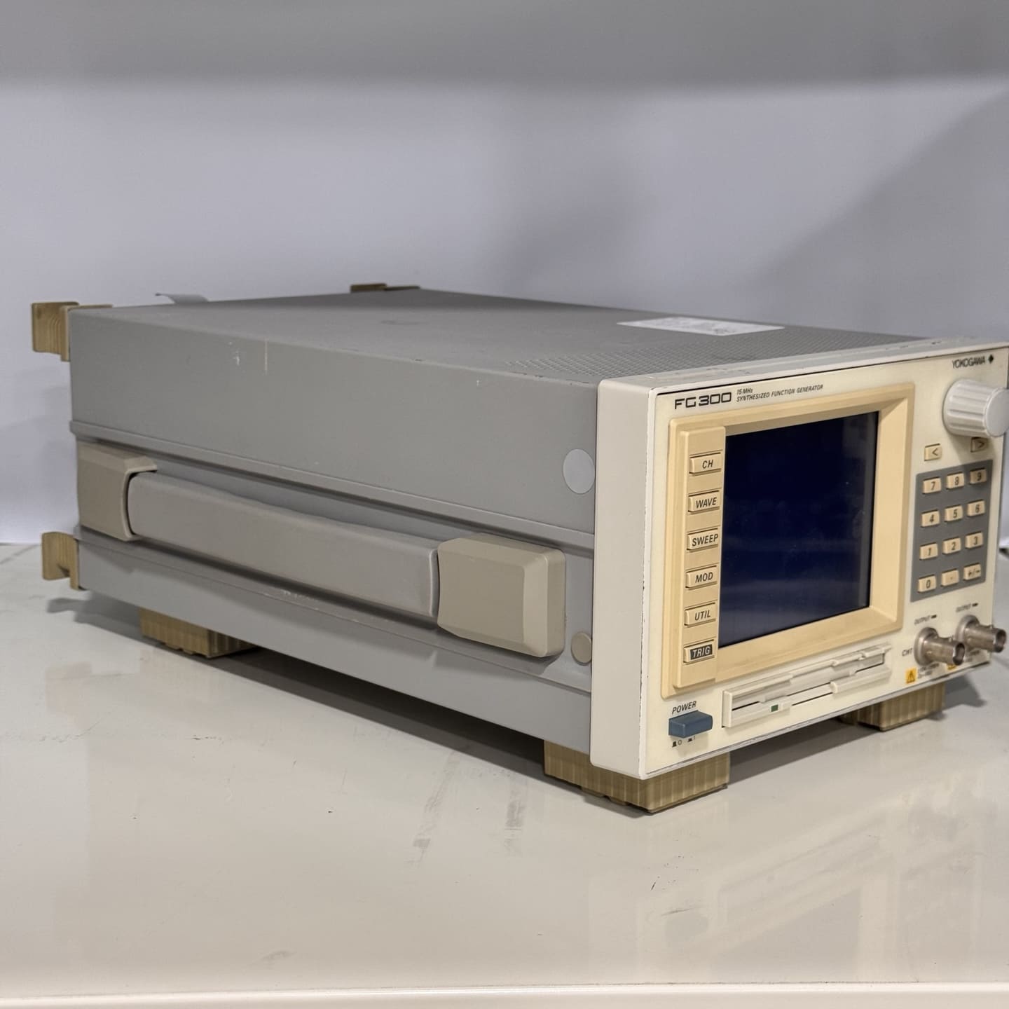 [중고] [렌탈] Yokogawa FG300 Synthesized Function Generator